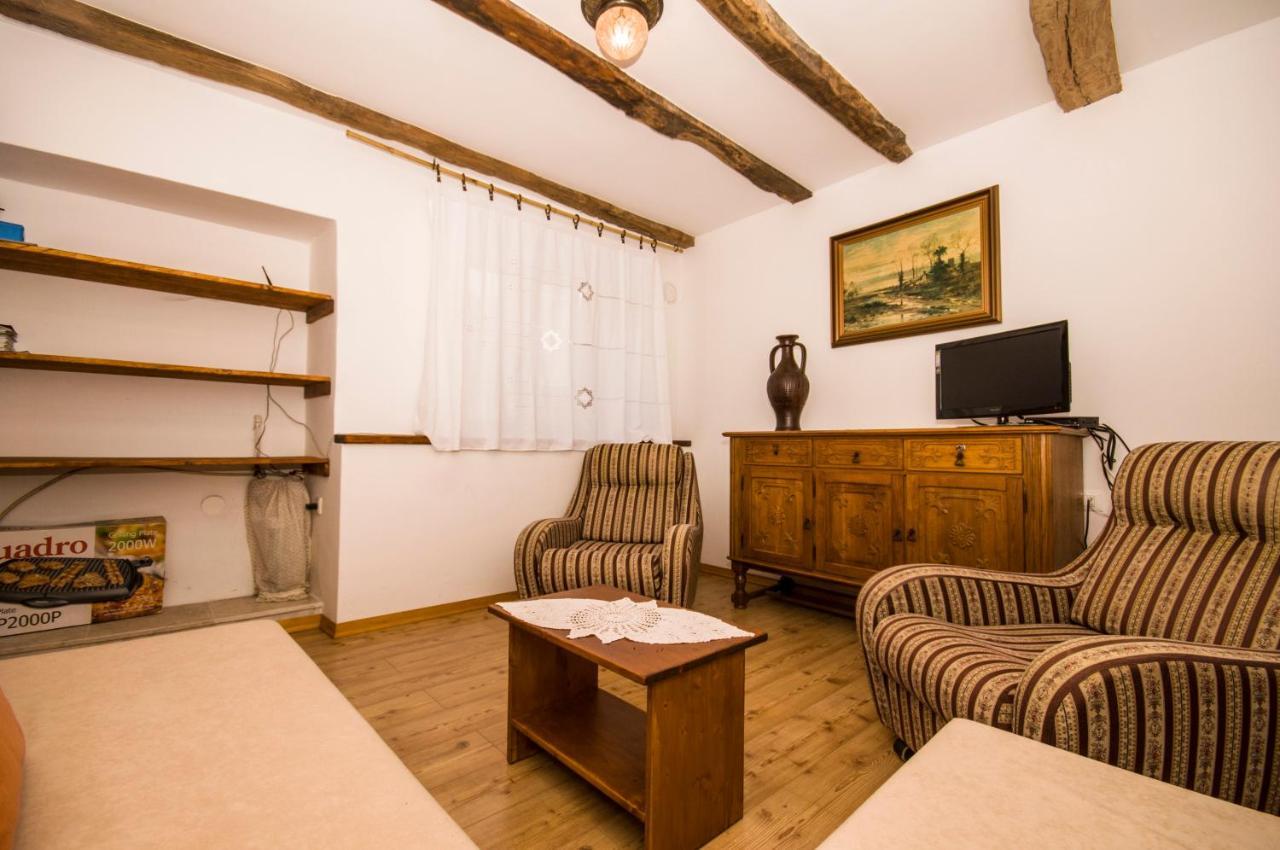 Holiday Home Trostova Kuca Pazin Zewnętrze zdjęcie