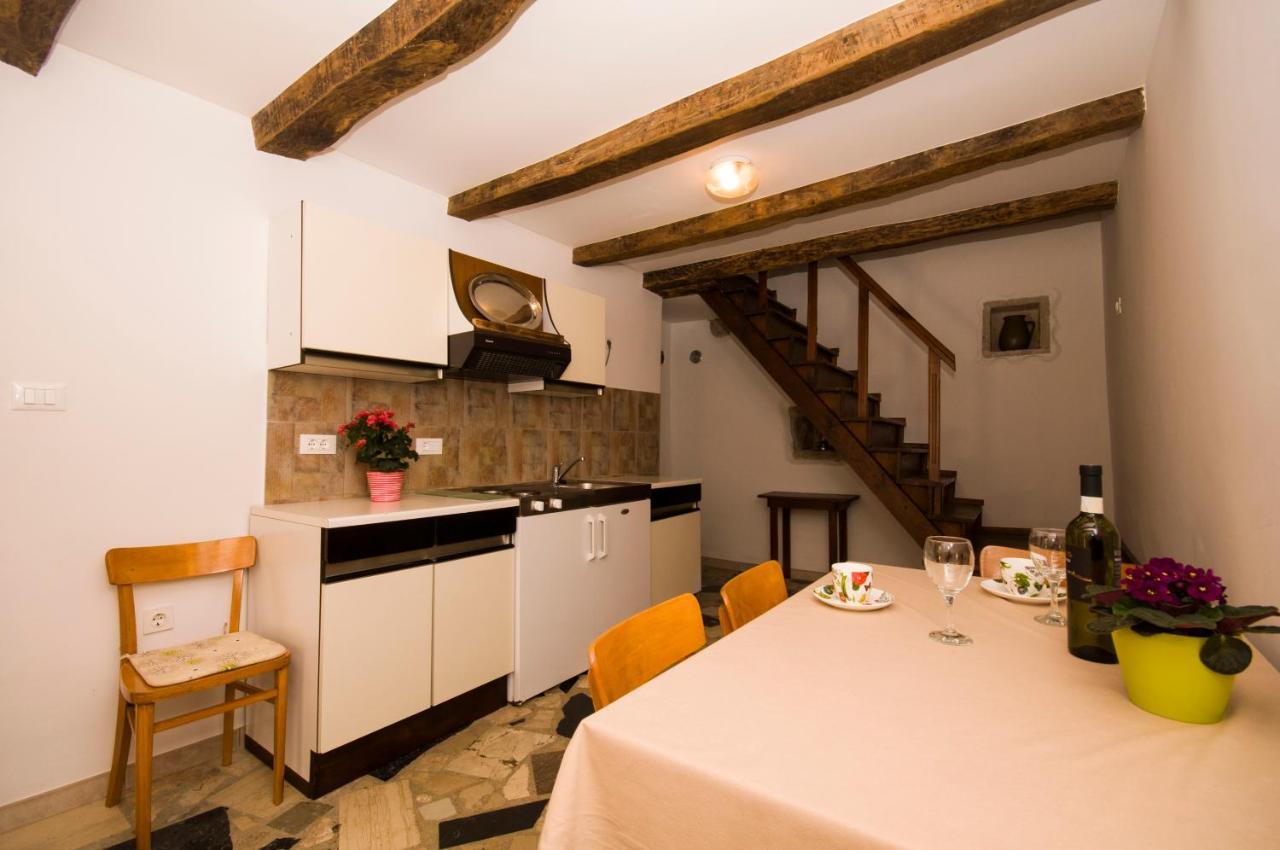 Holiday Home Trostova Kuca Pazin Zewnętrze zdjęcie